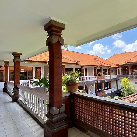 Simpang Inn Hotel Legian Buitenkant foto