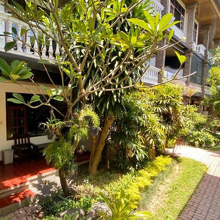 Simpang Inn Hotel Legian Buitenkant foto