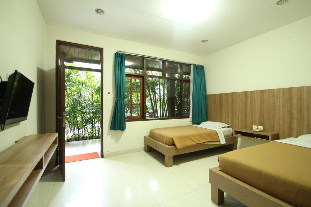 Simpang Inn Hotel Legian Buitenkant foto