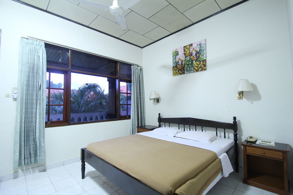 Simpang Inn Hotel Legian Buitenkant foto
