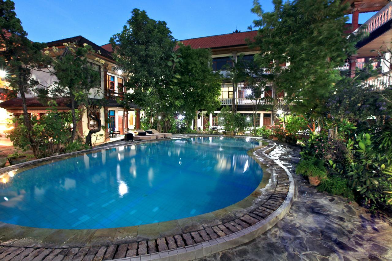 Simpang Inn Hotel Legian Buitenkant foto