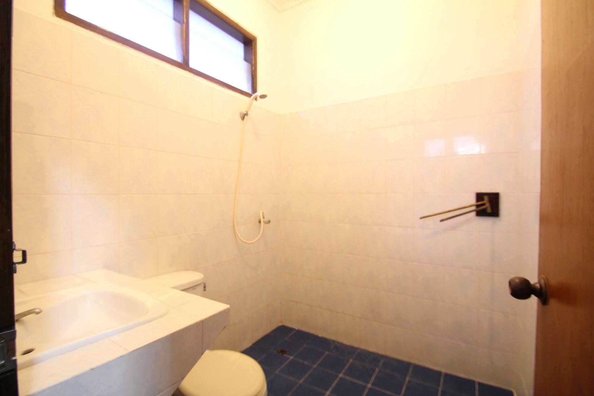 Simpang Inn Hotel Legian Buitenkant foto