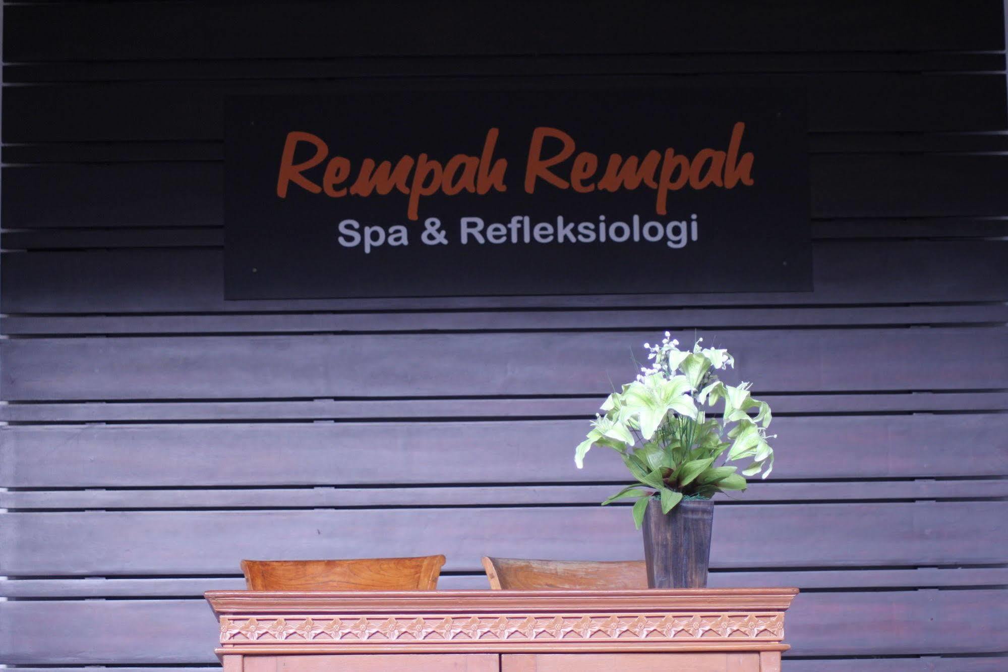 Simpang Inn Hotel Legian Buitenkant foto