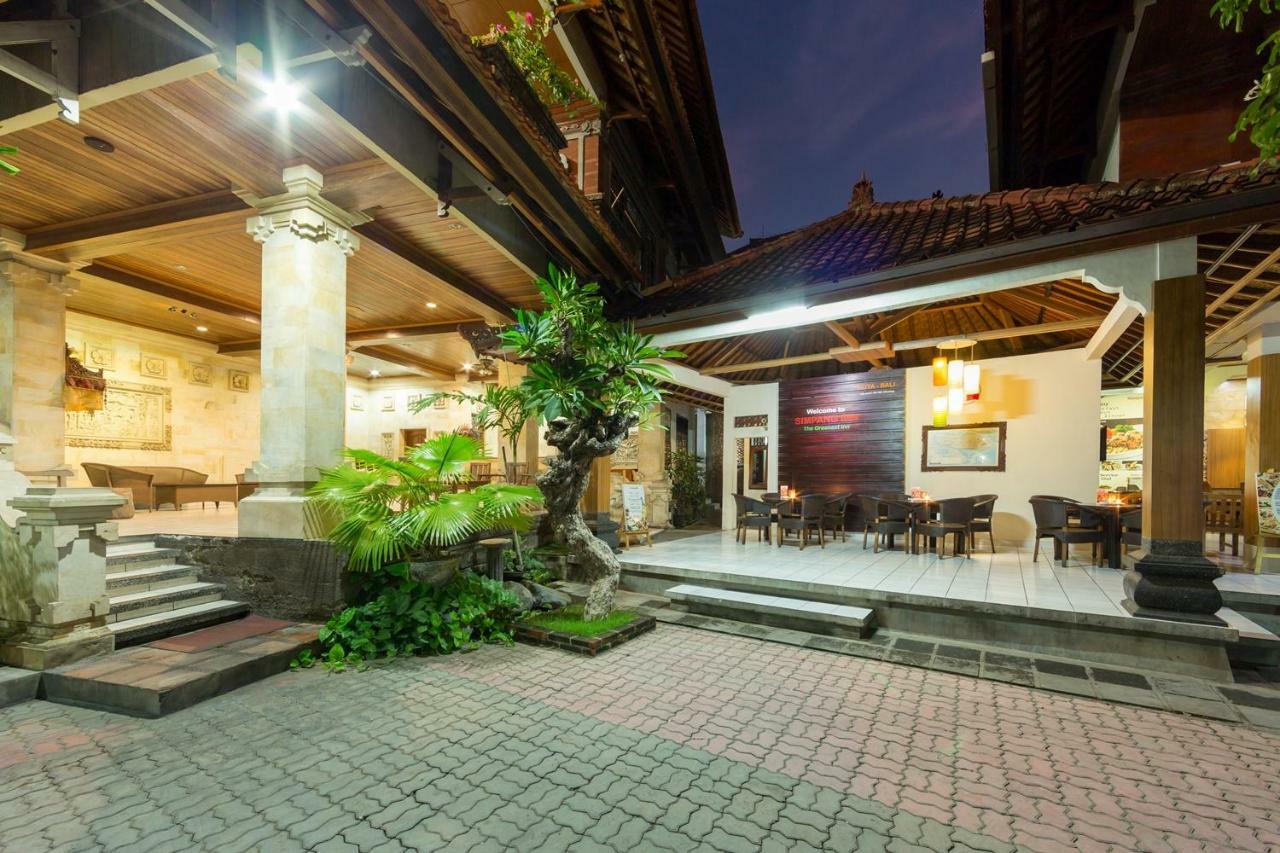 Simpang Inn Hotel Legian Buitenkant foto