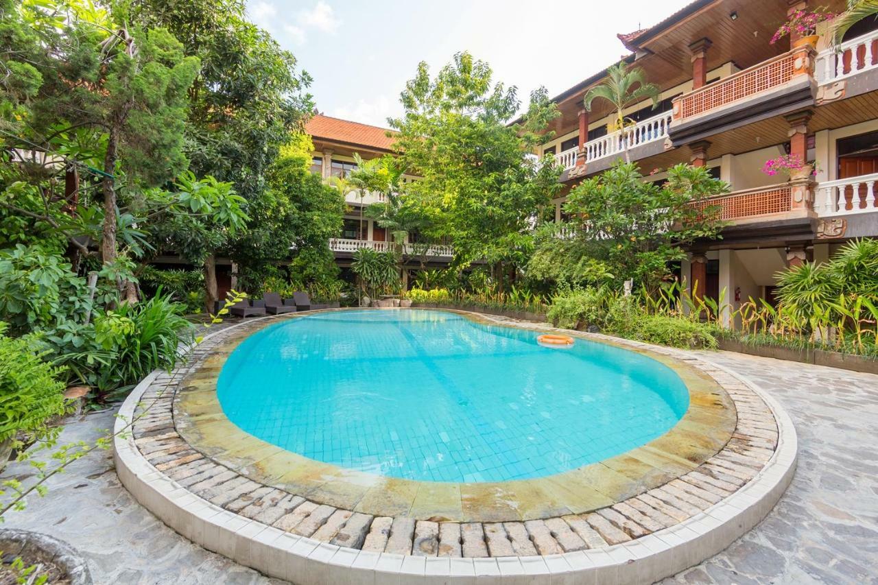 Simpang Inn Hotel Legian Buitenkant foto