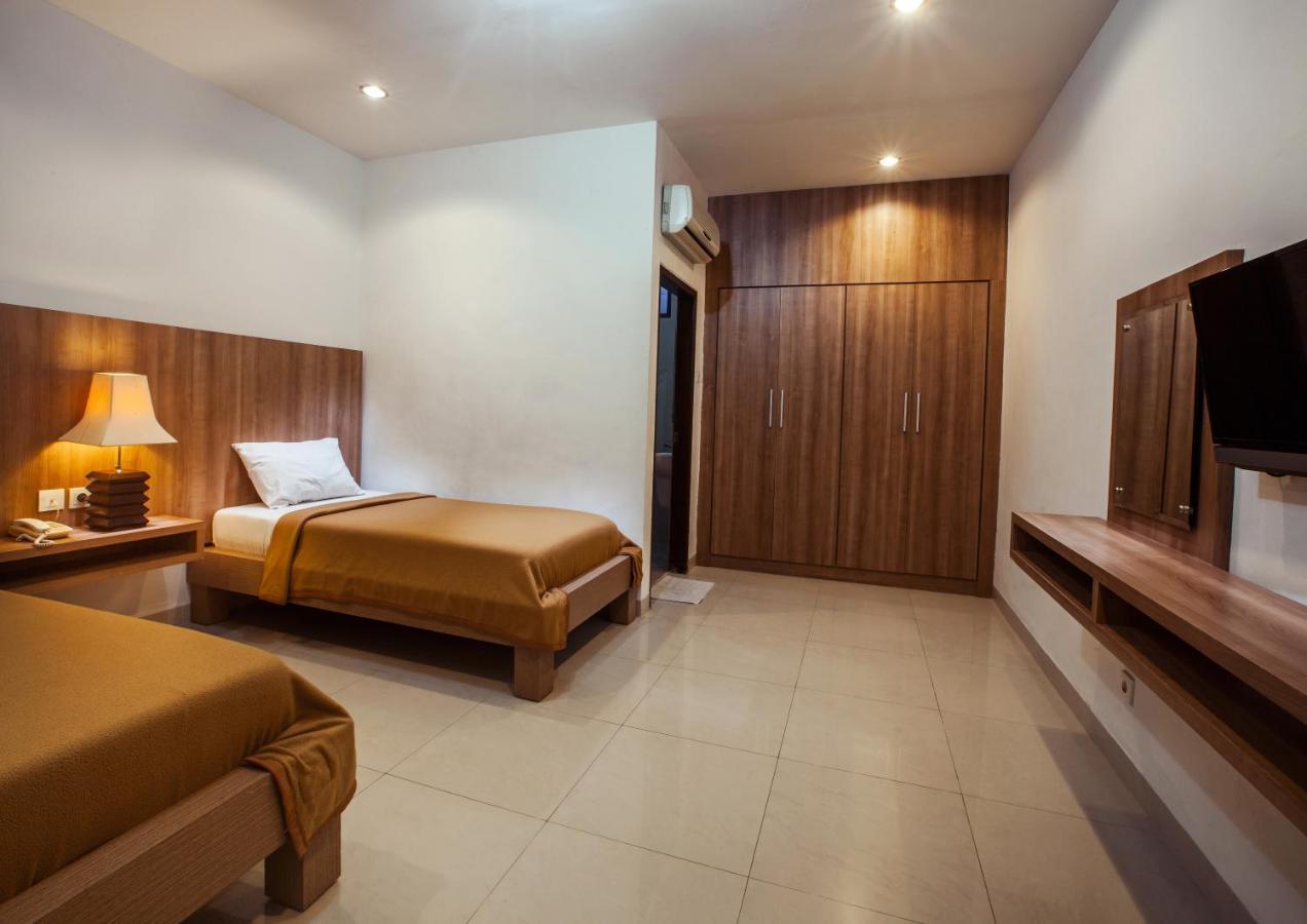 Simpang Inn Hotel Legian Buitenkant foto